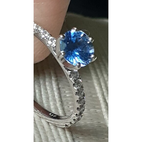 14K White Gold Round and Oval Cut Tanzanite Diamond  14k white gold diamond tanzanite ring 5.5 everyday or wedding engagement band